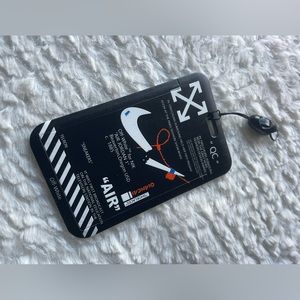 Unisex Off white card multifunction luggage tag/key holder/accessories.